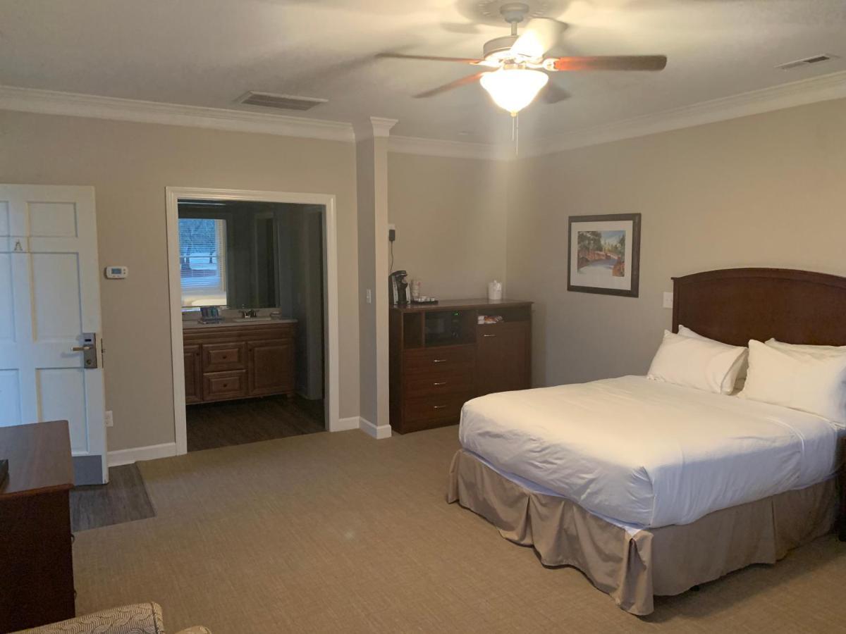 Cottages And Suites At River Landing Wallace Exterior photo